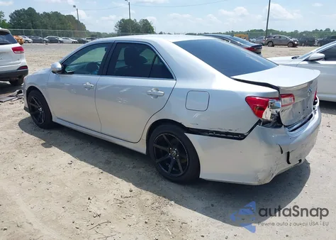 2013 Toyota Camry Se z USA, uszkodzony, nr VIN 4T1BF1FK0DU225633